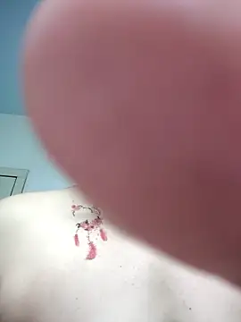 Snapshot of zhenzhen521 chatting on 03/11/25, 04:18 zhenzhen521 online show from 03/11/25, 04:18