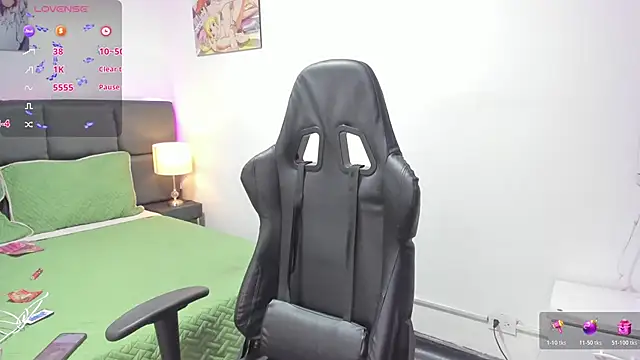 Megan Miles02 online show from 11/21/25, 08:41