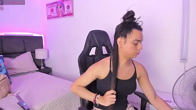 Megan Miles02 online show from 11/25/25, 09:59