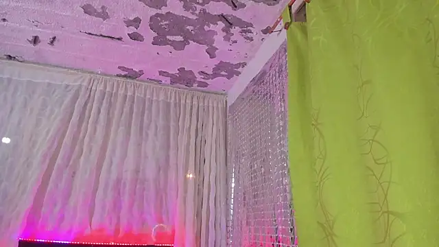 Snapshot of Megan_Miles02 chatting on 02/10/25, 01:35 Megan Miles02 online show from 02/10/25, 01:35