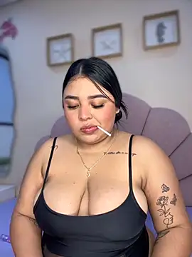 Emily cooper20 online show from 10/29/25, 12:20