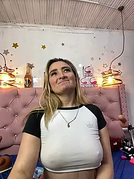 Snapshot of antonella87 chatting on 02/09/25, 01:22 antonella87 online show from 02/09/25, 01:22