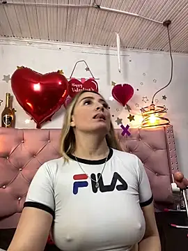 Snapshot of antonella87 chatting on 02/18/25, 12:15 antonella87 online show from 02/18/25, 12:15