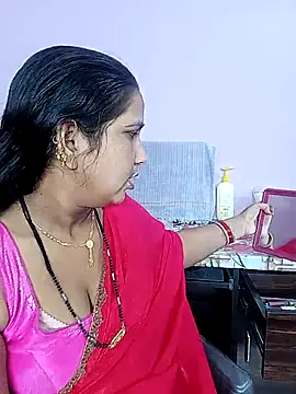 Snapshot of reemacouple007 chatting on 04/07/26, 04:47 reemacouple007 online show from 04/07/26, 04:47
