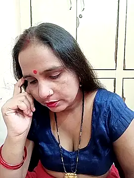 Snapshot of reemacouple007 chatting on 10/09/25, 04:57 reemacouple007 online show from 10/09/25, 04:57
