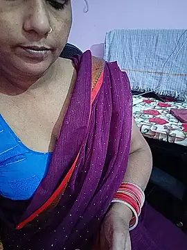 Snapshot of reemacouple007 chatting on 06/18/26, 05:39 reemacouple007 online show from 06/18/26, 05:39