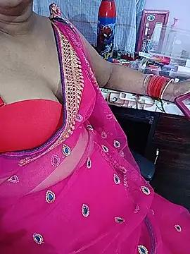 Snapshot of reemacouple007 chatting on 06/20/26, 05:40 reemacouple007 online show from 06/20/26, 05:40