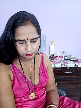 Snapshot of reemacouple007 chatting on 04/06/26, 04:46 reemacouple007 online show from 04/06/26, 04:46