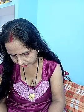 reemacouple007 online show from 10/29/25, 07:24