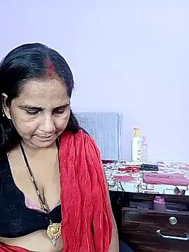 Snapshot of reemacouple007 chatting on 04/20/26, 04:26 reemacouple007 online show from 04/20/26, 04:26