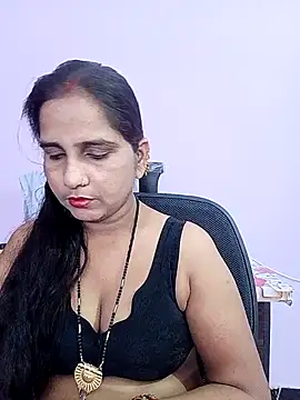 Snapshot of reemacouple007 chatting on 04/29/26, 05:52 reemacouple007 online show from 04/29/26, 05:52