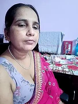 Snapshot of reemacouple007 chatting on 06/30/26, 04:56 reemacouple007 online show from 06/30/26, 04:56