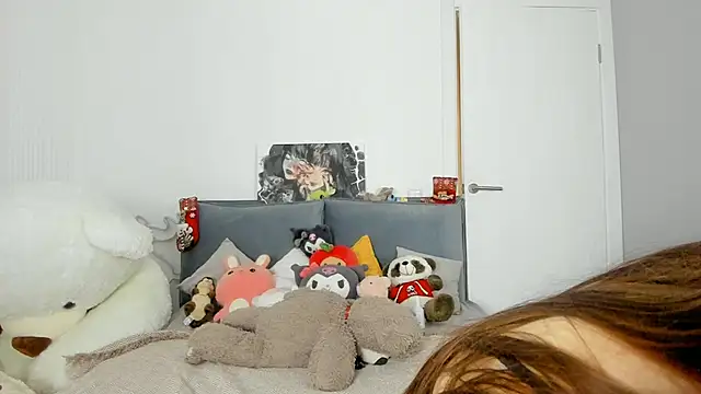 dolly ll online show from 02/27/25, 04:21