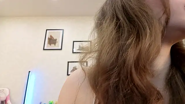 dolly ll online show from 10/26/25, 07:20