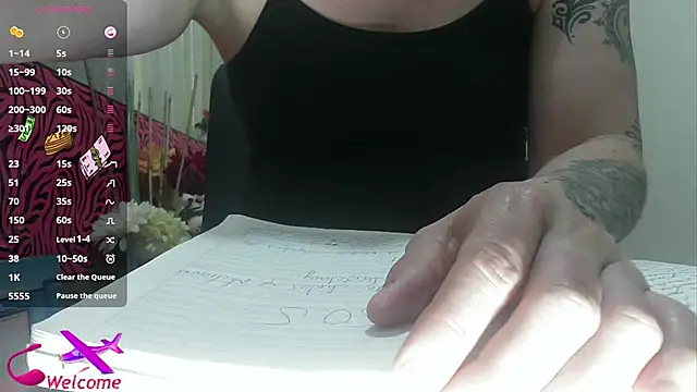 ViickySexy online show from 02/27/26, 07:57