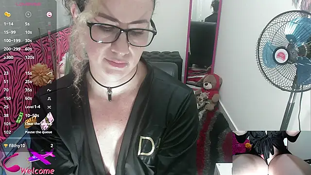 ViickySexy online show from 11/03/25, 07:50