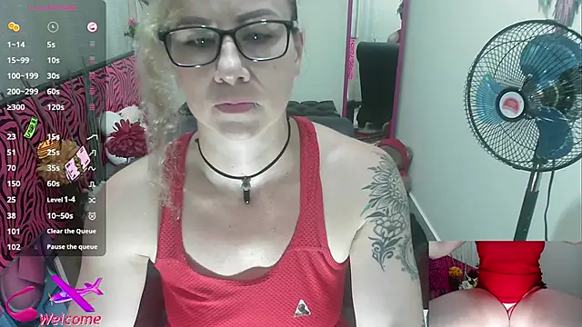 ViickySexy online show from 09/25/25, 07:53
