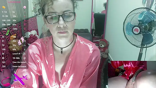 ViickySexy online show from 09/23/25, 07:21