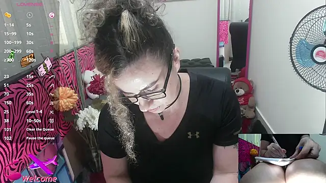 ViickySexy online show from 10/07/25, 07:37