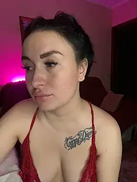 Snapshot of Roxana_Bell chatting on 03/11/25, 10:09 Roxana Bell online show from 03/11/25, 10:09