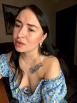 Roxana Bell online show from 11/15/25, 07:07