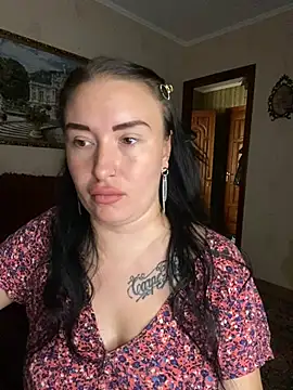 Snapshot of Roxana_Bell chatting on 06/21/26, 11:49 Roxana Bell online show from 06/21/26, 11:49