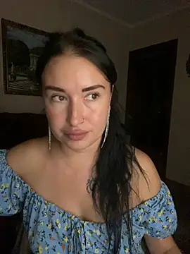 Snapshot of Roxana_Bell chatting on 07/13/26, 04:50 Roxana Bell online show from 07/13/26, 04:50