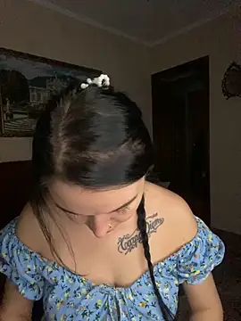 Roxana Bell online show from 03/04/26, 02:36