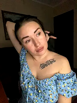 Roxana Bell online show from 11/10/25, 06:57