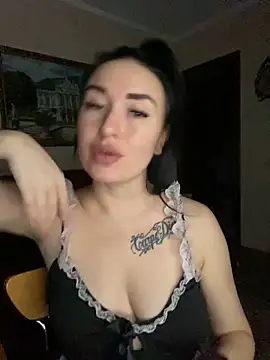 Roxana Bell online show from 12/05/25, 12:48