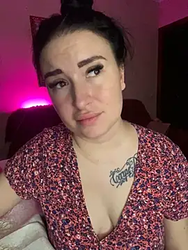 Snapshot of Roxana_Bell chatting on 03/12/25, 01:25 Roxana Bell online show from 03/12/25, 01:25