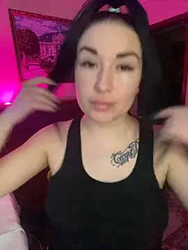 Snapshot of Roxana_Bell chatting on 01/18/25, 11:32 Roxana Bell online show from 01/18/25, 11:32