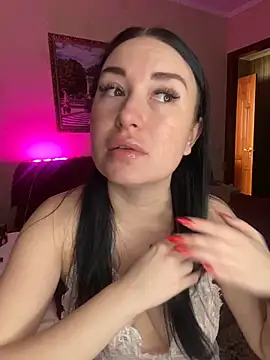 Snapshot of Roxana_Bell chatting on 03/01/25, 11:28 Roxana Bell online show from 03/01/25, 11:28