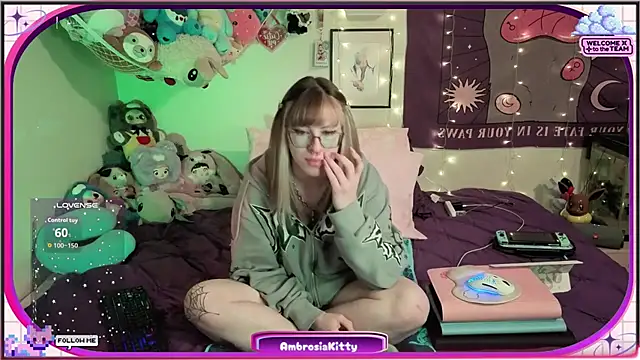 Snapshot of AmbrosiaKitty chatting on 02/24/26, 06:03 AmbrosiaKitty online show from 02/24/26, 06:03