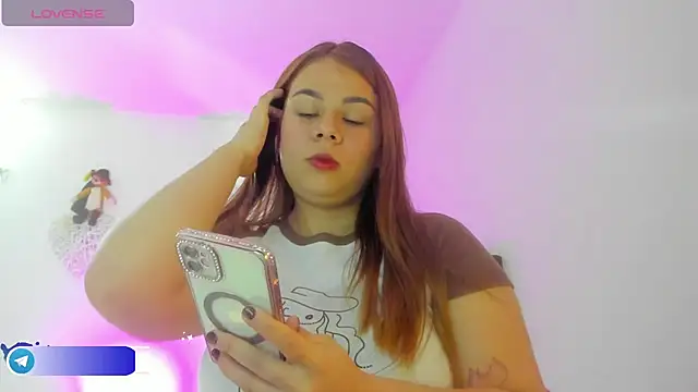 little tifanny82 online show from 10/22/25, 03:33