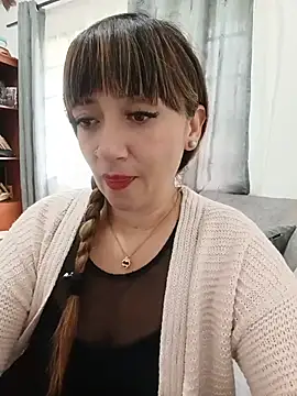 Snapshot of tata_laima__ chatting on 06/08/26, 03:01 tata laima online show from 06/08/26, 03:01