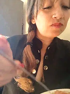 Snapshot of tata_laima__ chatting on 02/27/26, 02:06 tata laima online show from 02/27/26, 02:06