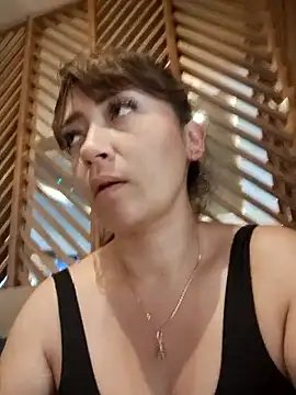 tata laima   online show from 10/02/25, 02:31