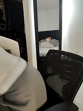 tata laima   online show from 10/08/25, 02:18