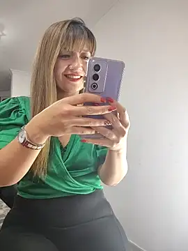 tata laima   online show from 11/05/25, 03:48