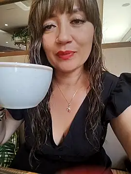 tata laima   online show from 10/01/25, 02:10