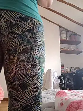 Snapshot of tata_laima__ chatting on 02/07/26, 04:37 tata laima online show from 02/07/26, 04:37