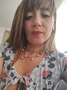 tata laima   online show from 10/18/25, 04:09