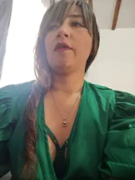 Snapshot of tata_laima__ chatting on 03/02/26, 02:46 tata laima online show from 03/02/26, 02:46