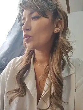 Snapshot of tata_laima__ chatting on 01/16/26, 04:22 tata laima online show from 01/16/26, 04:22