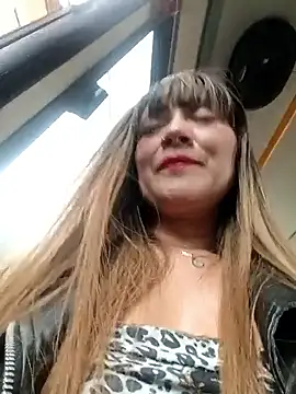 Snapshot of tata_laima__ chatting on 06/16/26, 02:50 tata laima online show from 06/16/26, 02:50