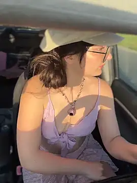 urpuppymoon online show from 04/03/26, 10:38