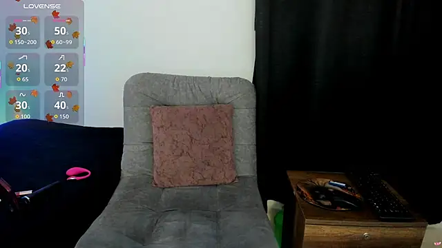 liily moore online show from 05/26/26, 04:32