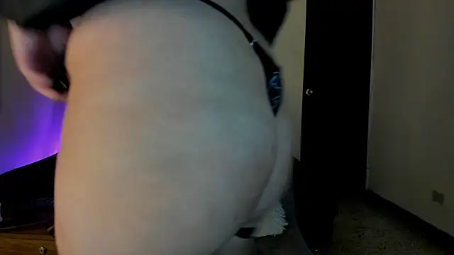 liily moore online show from 11/14/25, 07:12