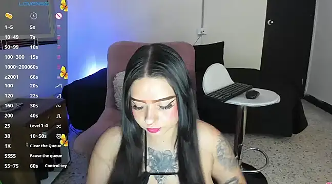 liily moore online show from 03/18/25, 09:23